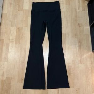 All In Motion flared leggings